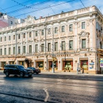 Затварят емблематичния за Москва "Елисеевски" магазин