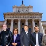 От десетилетия в България си съперничат не политики, а екранни образи