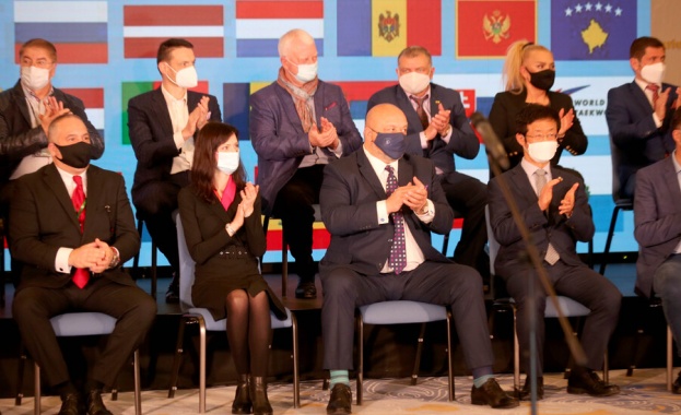 В надпреварата участват над 500 състезатели Министърът на младежта и