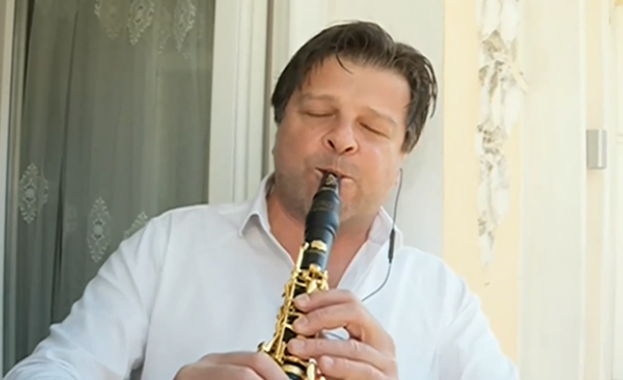 Година след началото на пандемията артисти по цялото земно кълбо