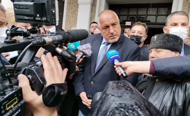 Винаги съм считал че обединението прави силата не е редно