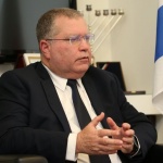 Посланик Елрон: Израел разработва зелен паспорт за ваксинирани