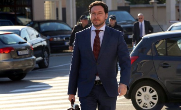 Аз не съм милиционер не съм мутра не съм масажирал