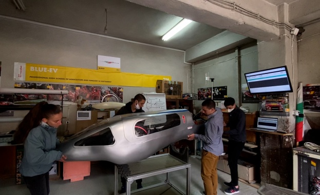 Ученици от Професионалната гимназия по селско и горско стопанство и