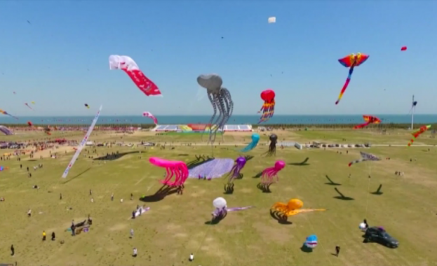 В Китай започна традиционен международен фестивал на хвърчилата Това е