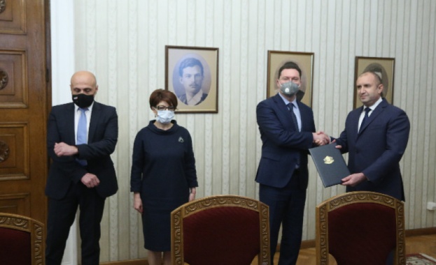 Владо Йончев: Кабинетът на ГЕРБ - верните хора плюс дежурните натегачи 