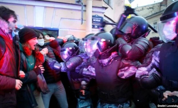 Руската полиция е задържала най-малко 1784 души на вчерашните протести