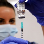  Русия започва клинични тестове на тридозовата ваксина „Епиваккорона“