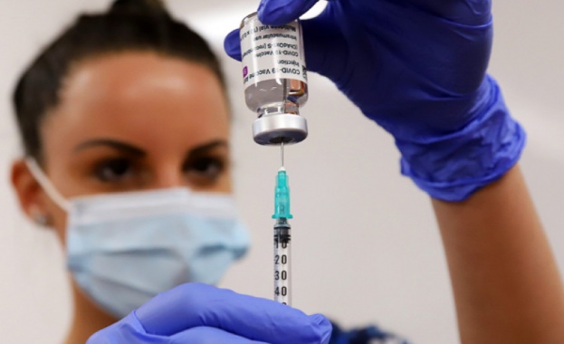 Франция е близо до ваксинирането на 30% от населението