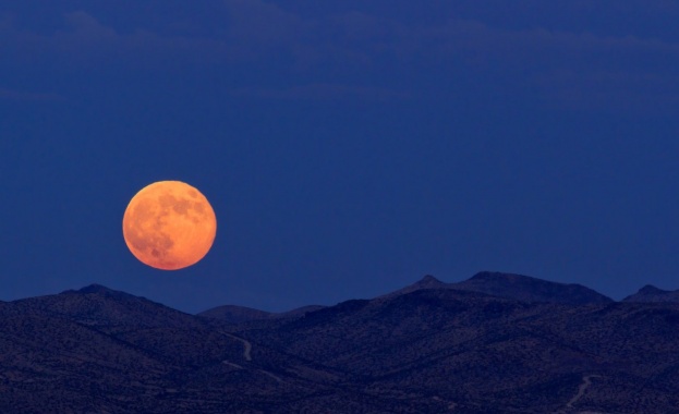 Първата от четирите суперлуни за 2024 г ще изгрее днес