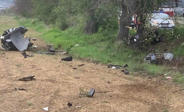 Шофьор загина при жестока катастрофа в покрайнините на Благоевград съобщиха