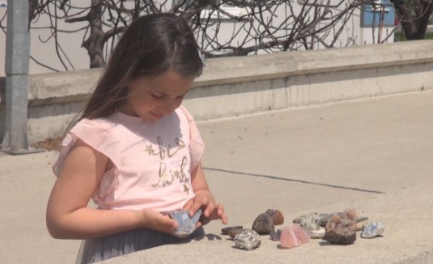 Септарията е рядка находка оформила се в резултат на вулканични