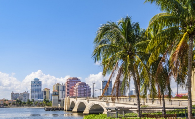 Губернаторът на американския щат Флорида Рон Десантис подписа указ който