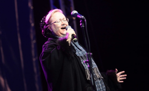 Отиде си един от най обичаните гласове на българската естрада На