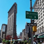 Театрите на Бродуей отново ще приемат публика без ограничения за публиката