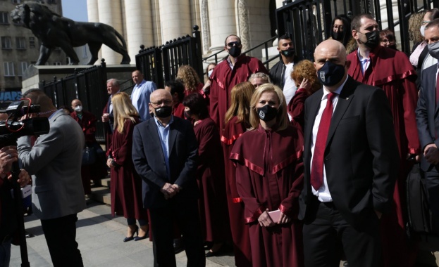 Ръководството на прокуратурата изпрати писма до председателите на Европейската комисия