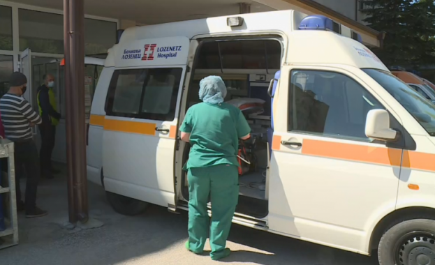 Условна присъда за родителите, които нападнаха лекарка от Спешна помощ в Шумен 