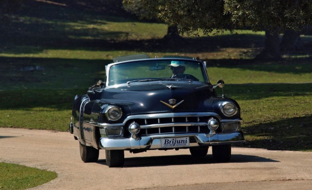 Тъмнозеленият кадилак в който Тито е возил много световни лидери