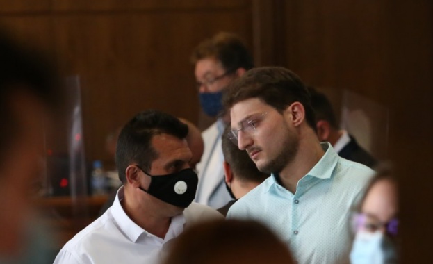 Синът на депутата от ГЕРБ Лъчезар Иванов даде показания по делото за катастрофата, в която загина Милен Цветков