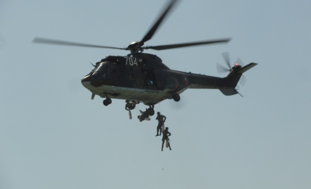 Присъствахме на демонстрация на Силите за специални операции от Българската