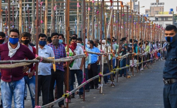 На Индия се падат 50 от новопотвърдените случаи на COVID 19
