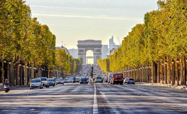 Ограничават автомобилния трафик в центъра на Париж