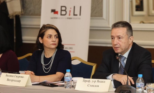 Големият проблем пред който сме изправени е да свържем легитимността