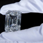 Най-големият диамант се продаде на търг за $14 млн.  