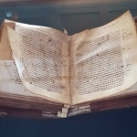 Реставрираха Мариинското евангелие от ХІ век за пръв път