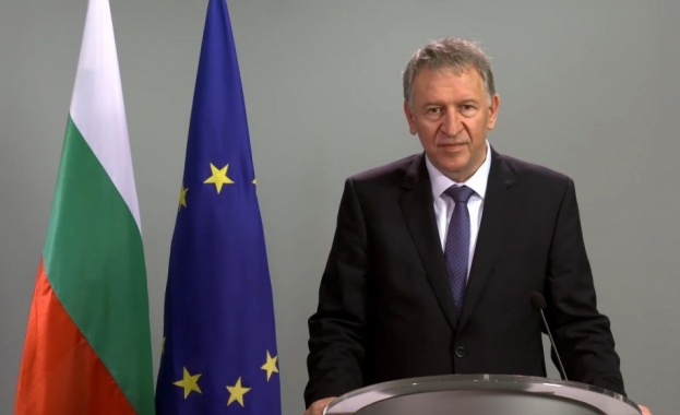 Министърът на здравеопазването д р Стойчо Кацаров направи специално изявление с