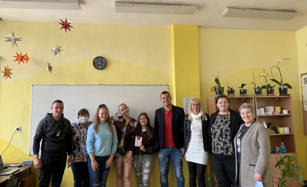 Младежкото обединение в БСП София заедно с младите социалисти