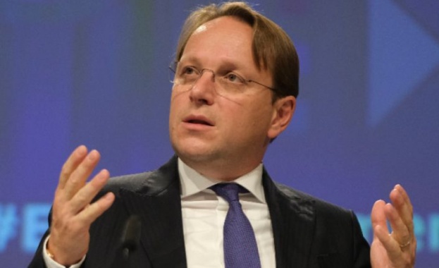 Еврокомисарят по разширяването Оливер Вархели пристига на посещение у нас