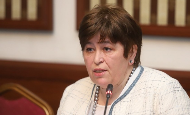 Стела Балтова: Здравното министерство ще организира томбола за ваксинирани