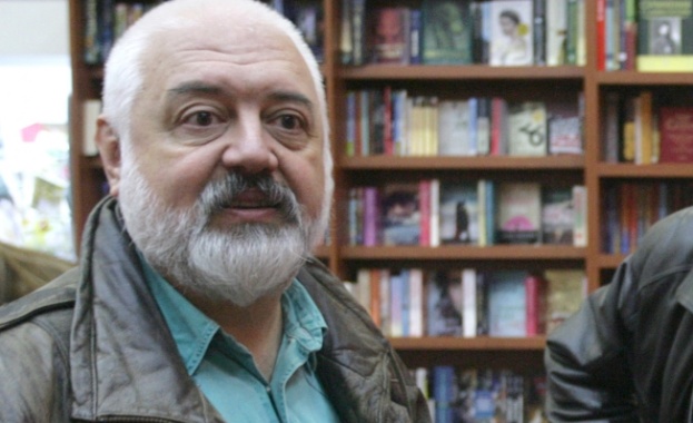 Известният български поет публицист и преводач Бойко Ламбовски е лауреат