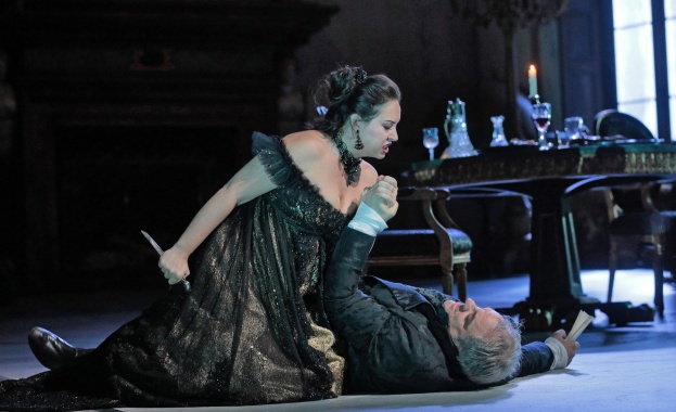 Певицата без ваканция това лято на 31 август с Пласидо