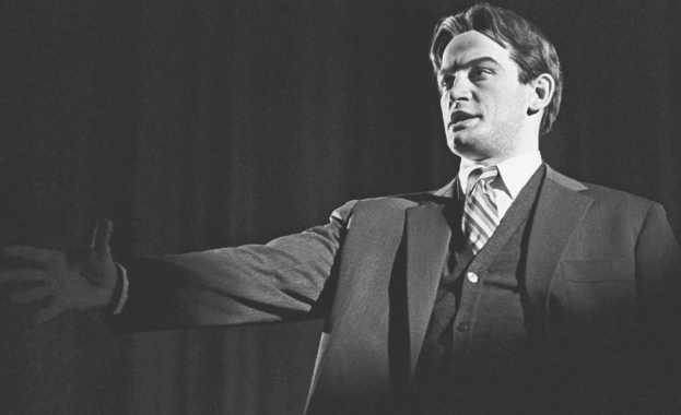 Словото е ...