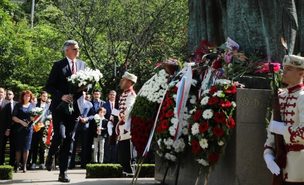 24 май е един от най светлите ни национални празници
