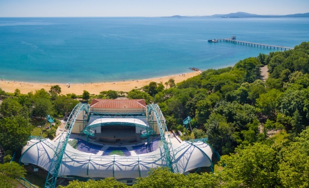 Националният конкурс за нова българска песен Бургас и морето се