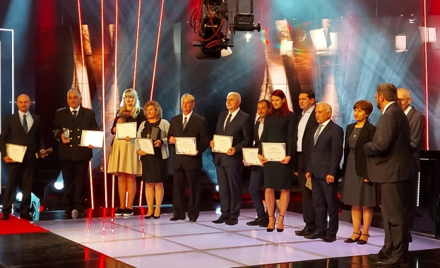 Наградите "Питагор" за принос в науката раздаде МОН за тринайсти път