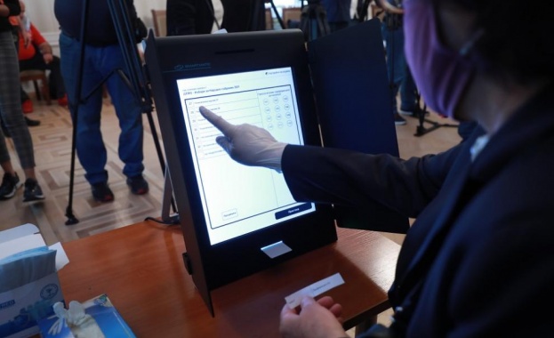 75 избиратели са гласували машинно за един час Това показват