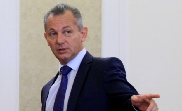 Предложението за прекратяване на пълномощията на Димитър Георгиев като председател