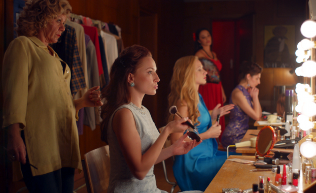 Страстите се нажежават по време на песенния конкурс в който