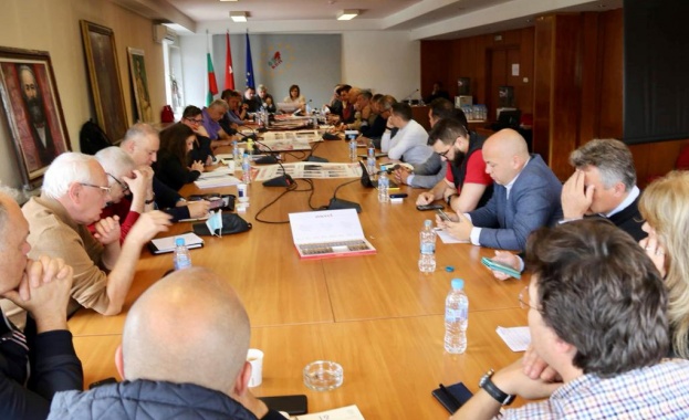 Голямата коалиция да заработи бързо и на областно ниво Лидерът