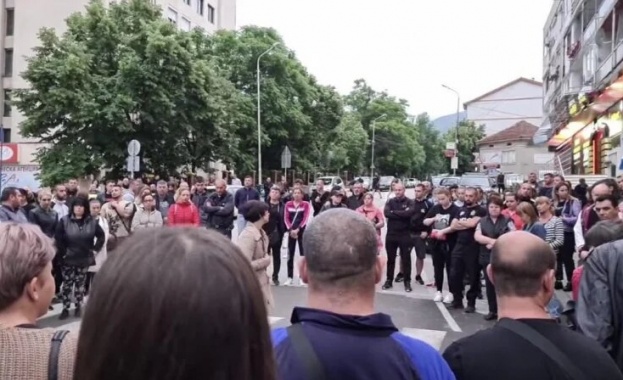 Напрежение в Петрич Тази вечер жители организират протест срещу агресията