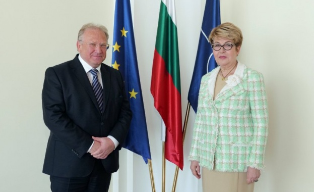 Светлан Стоев и Елеонора Митрофанова обсъдиха взаимоотношенията между България и Русия