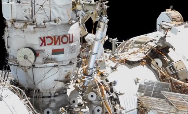 Руските космонавти Олег Новицкий и Пьотър Дубров пуснаха в открития