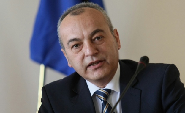 Вицепремиерът и социален министър Гълъб Донев предложи на Надзорния съвет