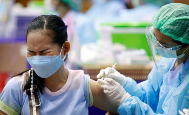 В Тайланд започна дългоочакваната масова имунизация предаде Ройтерс Агенцията отбелязва