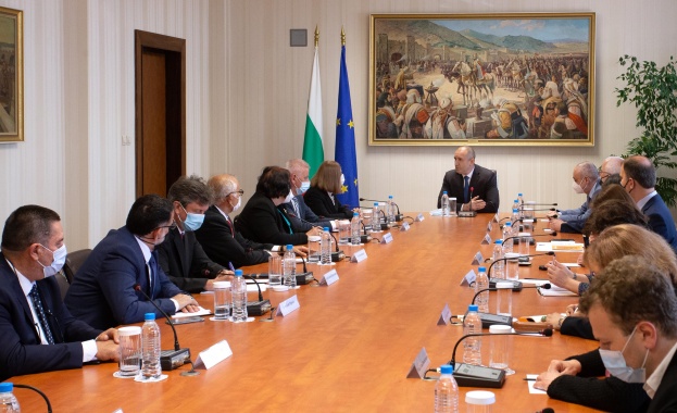 Президентът Румен Радев проведе среща днес на Дондуков 2 със