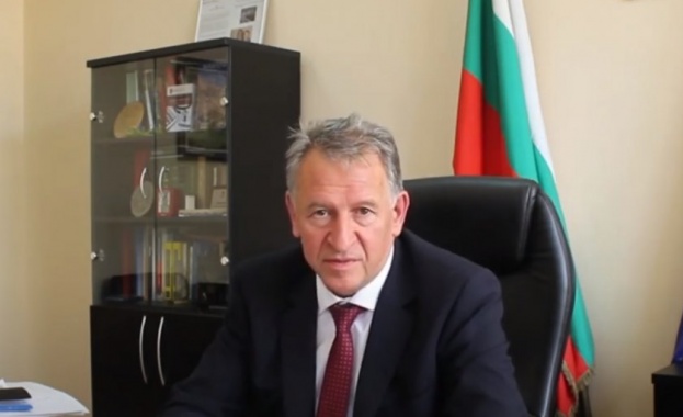 Служебният министър на здравеопазването коментира казуса с пенсионирания директор на